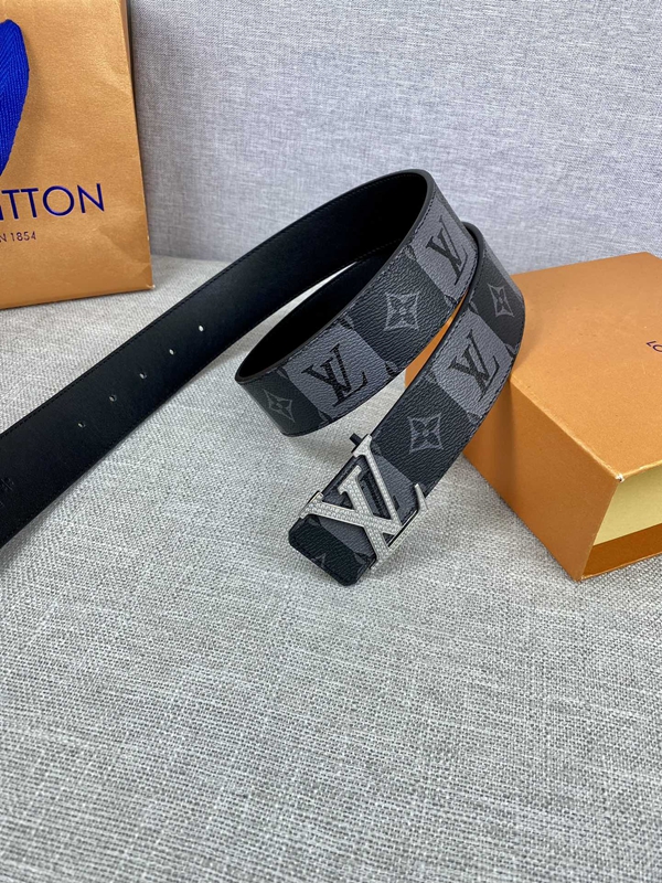 激安ルイヴィトンベルト着用イメージ